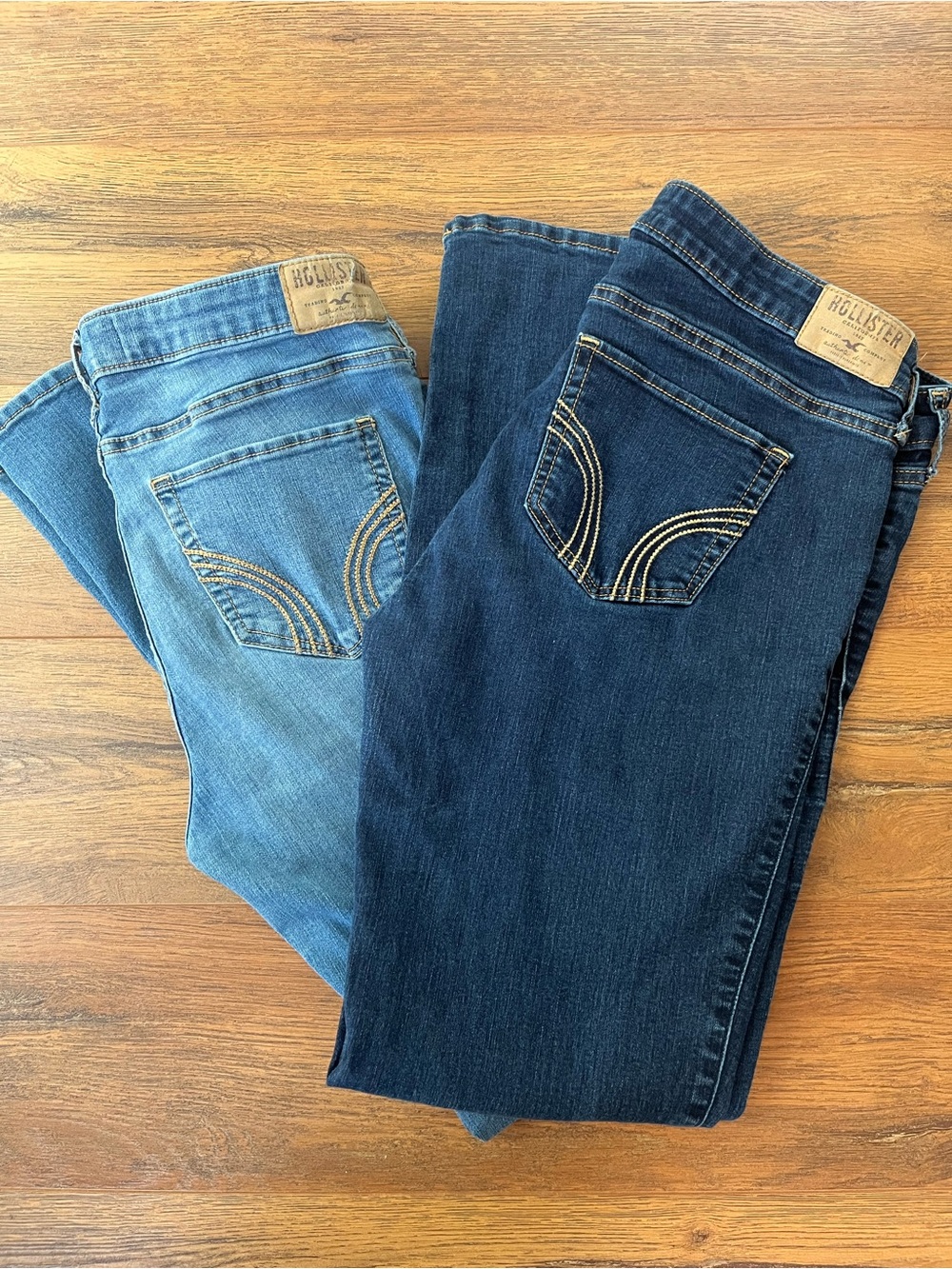 2 pair Hollister Women’s Skinny Jeans
